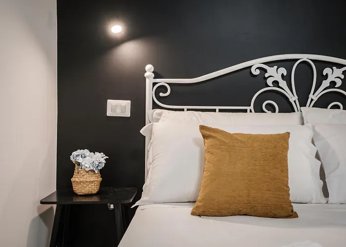 Affittacamere Sa Domu Colorada- Eleganza E Comfort Nel Centro Di 3*