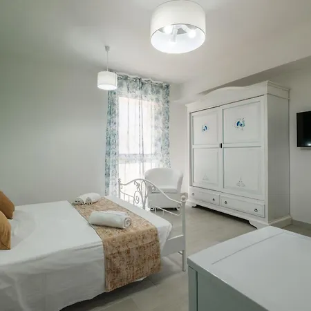 Sa Domu Colorada- Eleganza E Comfort Nel Centro Di Gæstehus 3*