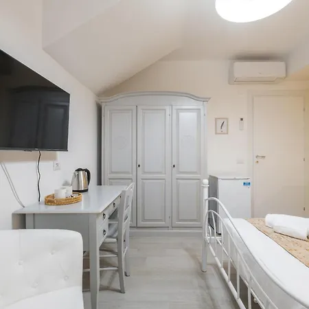 Gæstehus Sa Domu Colorada- Eleganza E Comfort Nel Centro Di Villasimius