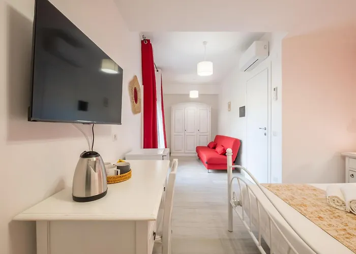 Vendégház Sa Domu Colorada- Eleganza E Comfort Nel Centro Di 3*